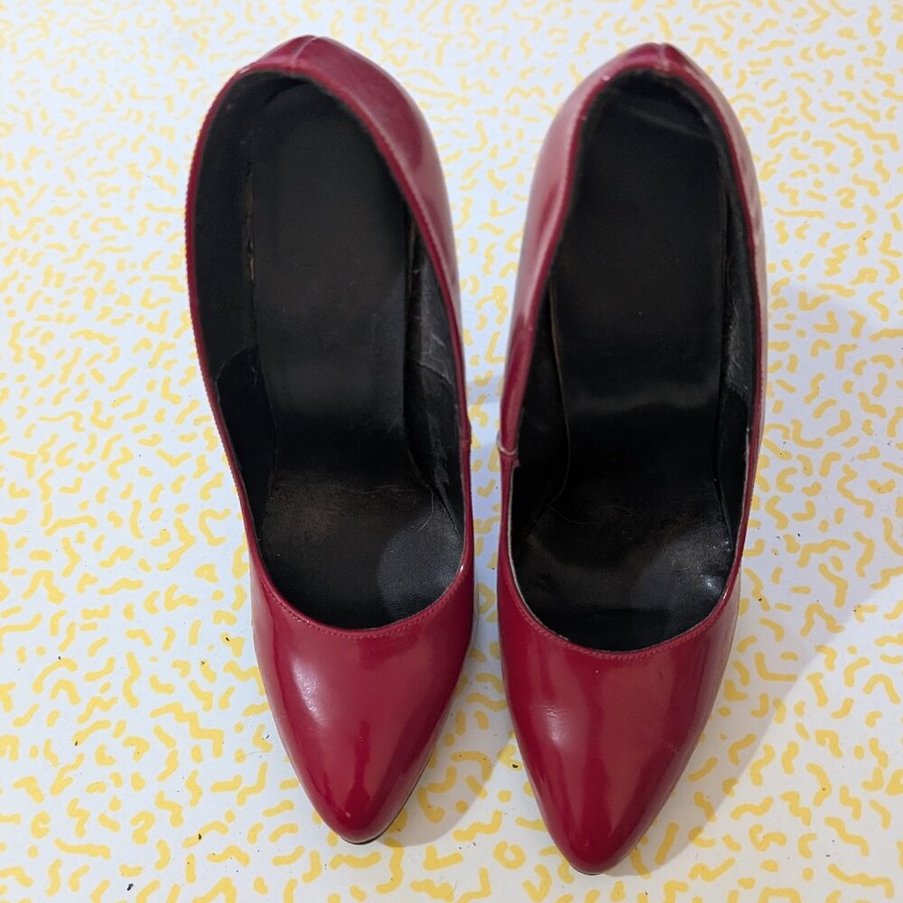 Vintage LSB Red Patent Leather Opera Pumps - Picture 4 of 7